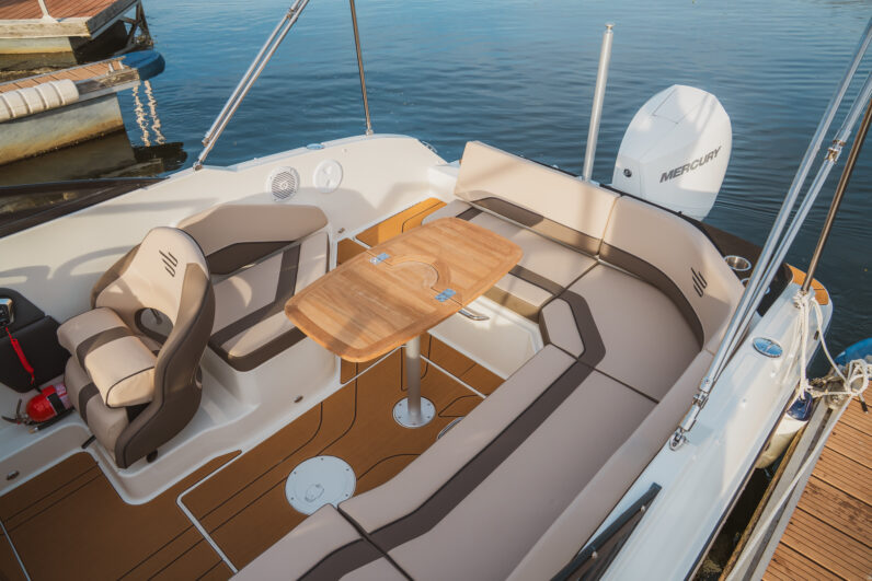 Bayliner C21 Cuddy